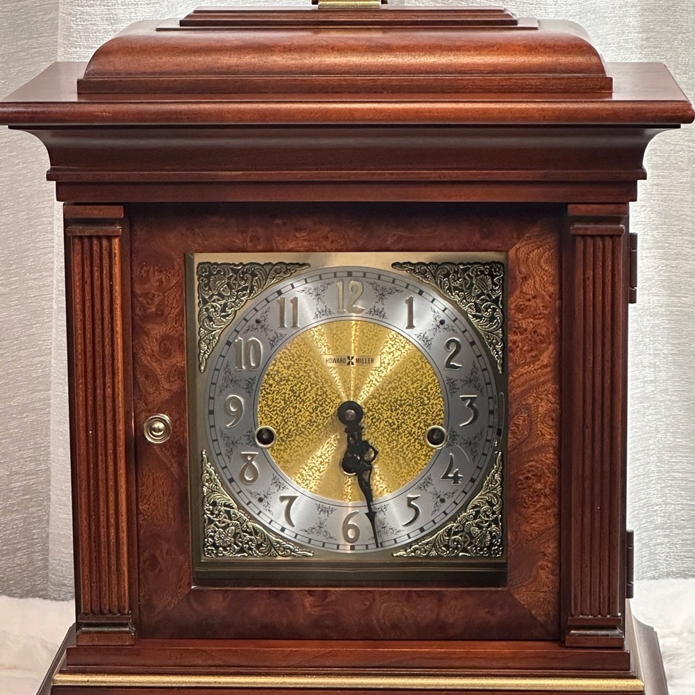 Howard Miller Thomas Tompion Mantel Clock – Model 612-436 - Picture 4 of 10
